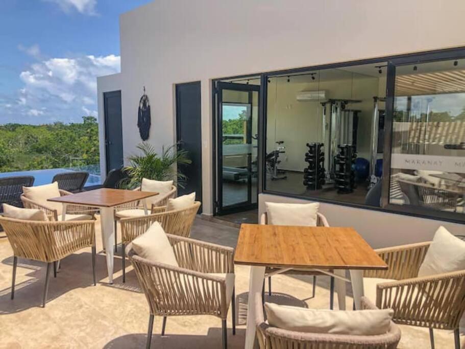 Suit Next To The Common Top Roof Exclusive Building Kingsize Bed 2 Super Pools, Gym, Grill Tulum Eksteriør bilde