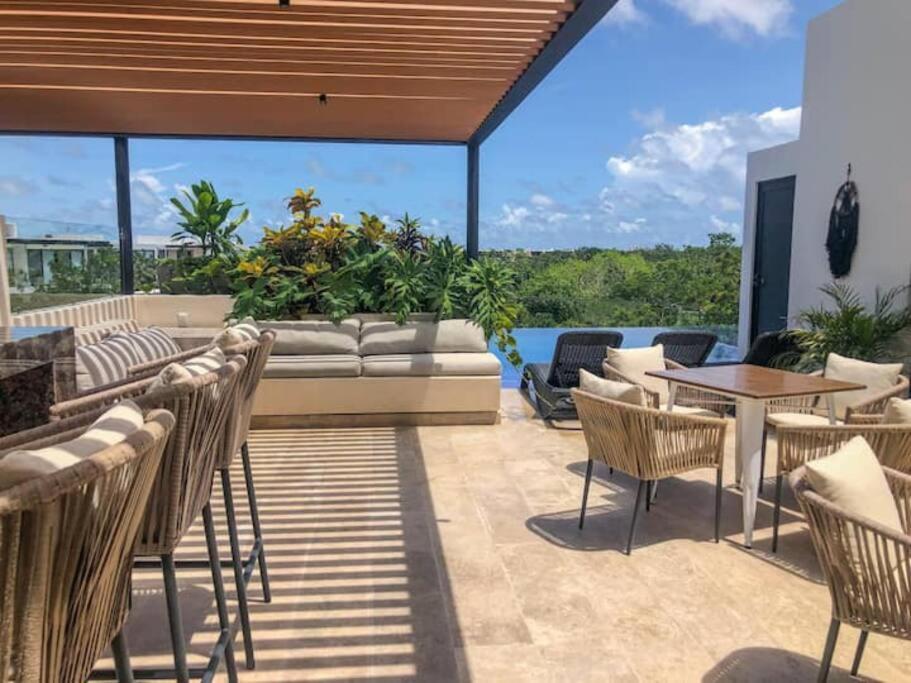 Suit Next To The Common Top Roof Exclusive Building Kingsize Bed 2 Super Pools, Gym, Grill Tulum Eksteriør bilde