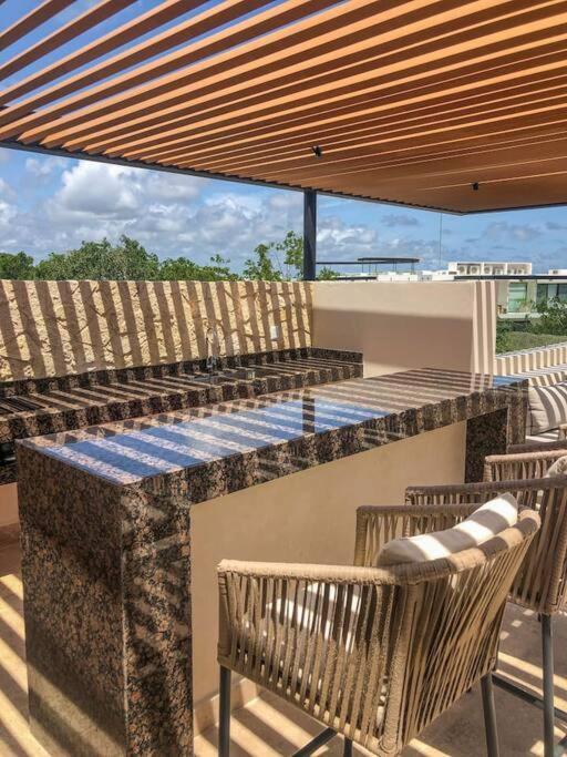 Suit Next To The Common Top Roof Exclusive Building Kingsize Bed 2 Super Pools, Gym, Grill Tulum Eksteriør bilde